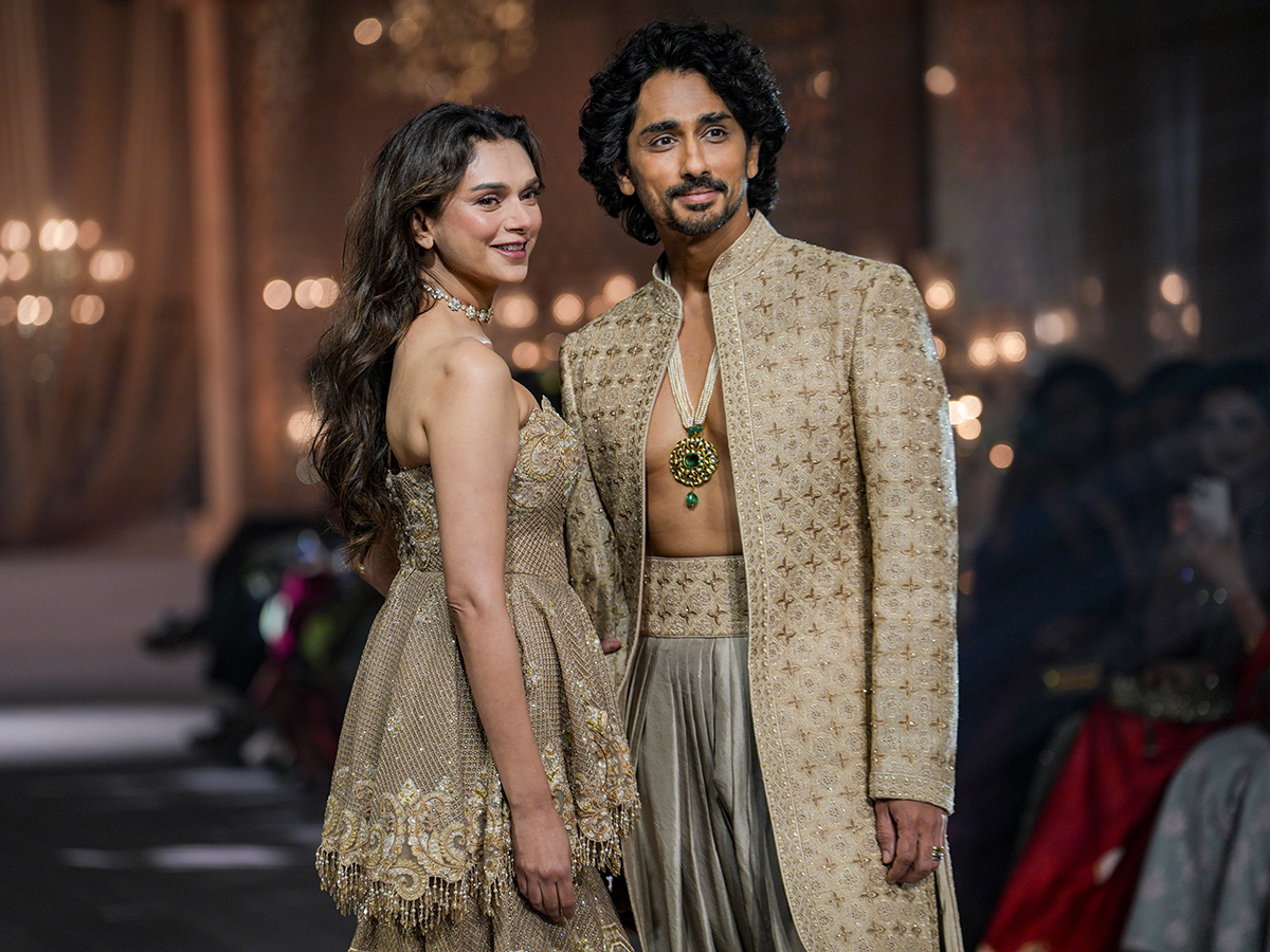 The_2019th_20edition_20Hyundai_20India_20Couture_20Week_202026__20_2828_29.jpg 28