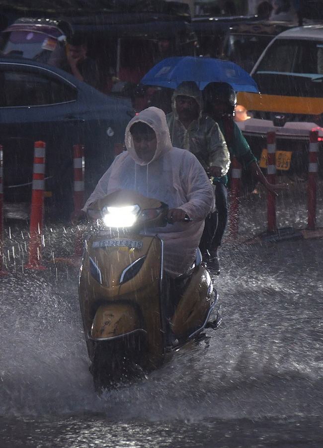 heavy_20rains_20in_20hyderabad_20latest_20news__20_2826_29.jpg 26