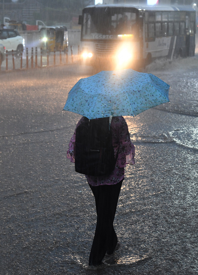 heavy_20rains_20in_20hyderabad_20latest_20news__20_2829_29.jpg 29