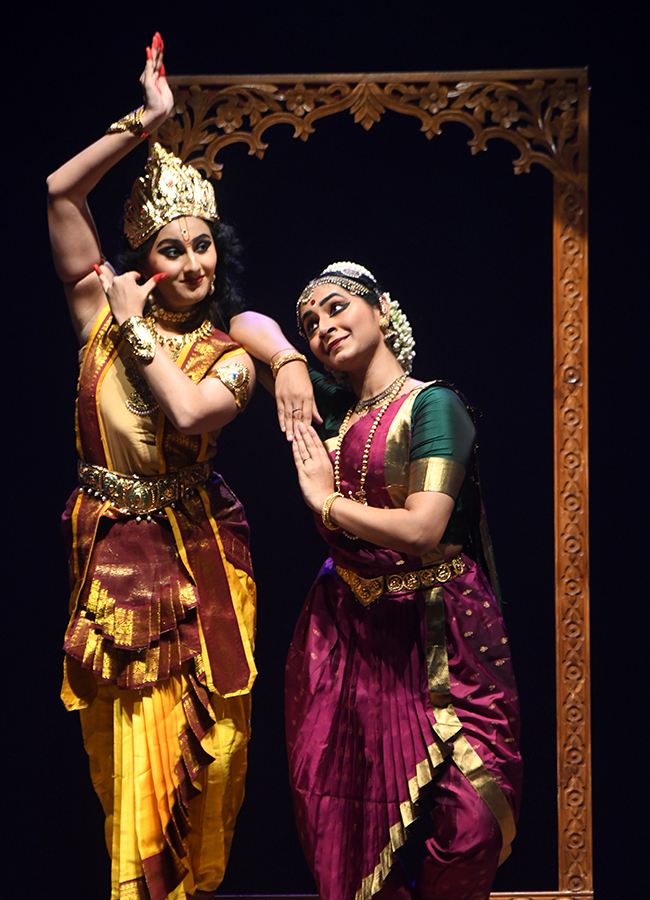 Dr_20C_20Narayana_20Reddy_20Birth_20Anniversary_20At_20Ravindra_20Bharati__20_2811_29.jpg 11