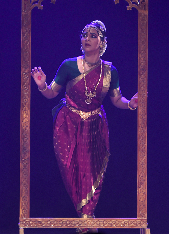 Dr_20C_20Narayana_20Reddy_20Birth_20Anniversary_20At_20Ravindra_20Bharati__20_287_29.jpg 7
