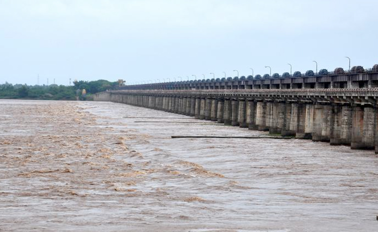 Godavari-River.jpg