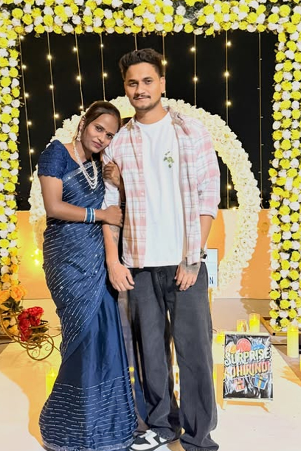Jabardasth_20Faima_20enjoying_20Time_20with_20Her_20Husband_20Photos_20_2812_29.jpg 13