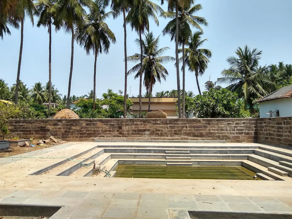 Sri_20Srungara_20Vallabha_20Swamy_20Temple_20Tirupati_20East_20Godavari__20_2812_29.jpg 12