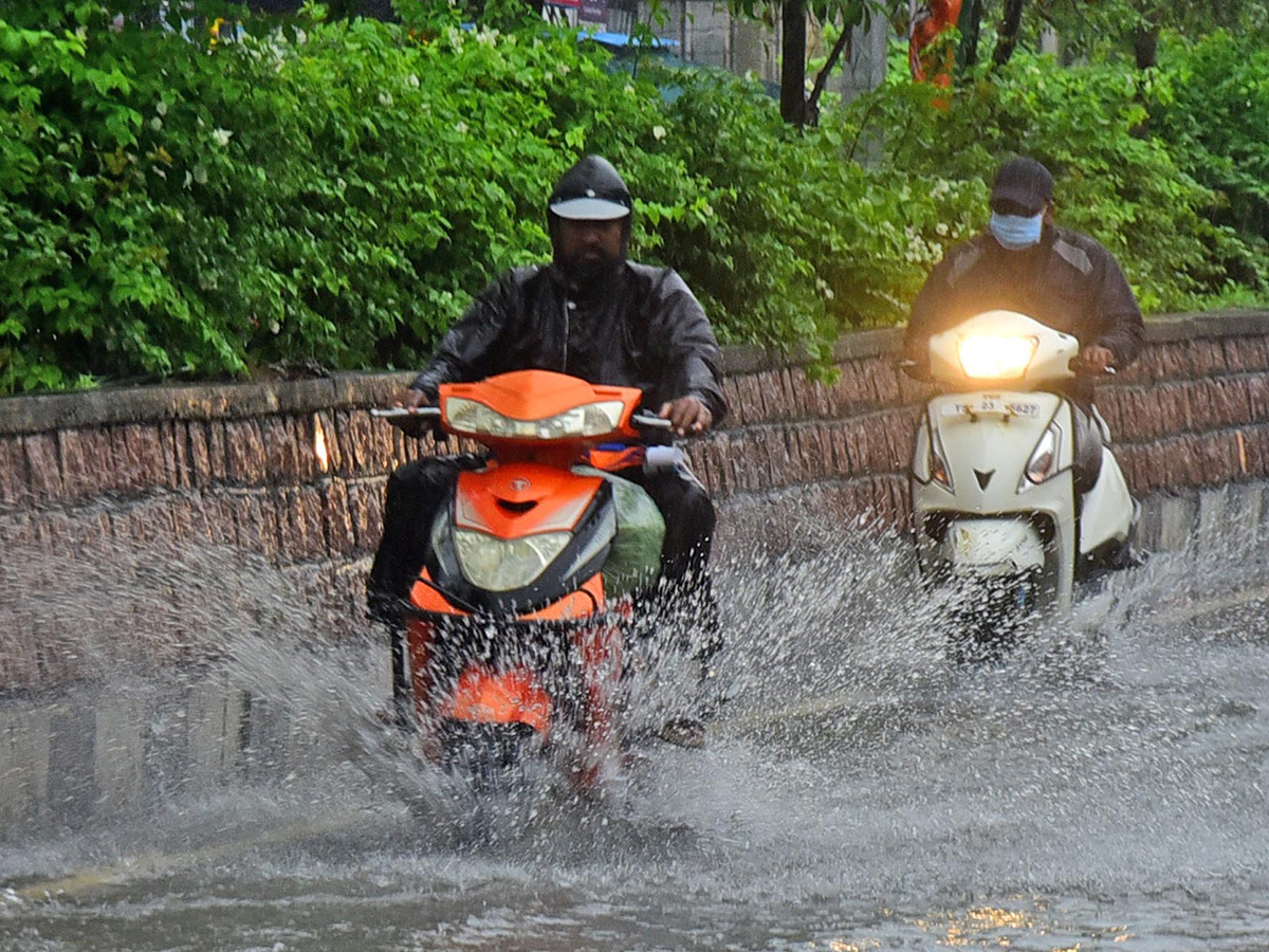 heavy_20rains_20in_20telangana__20_288_29.jpg 8