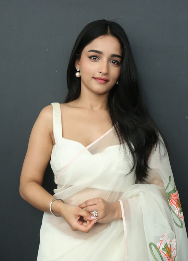 Actress_20Vishakha_20Dhiman_20Latest_20Exclusive_20Photos__20_2814_29.jpg 14