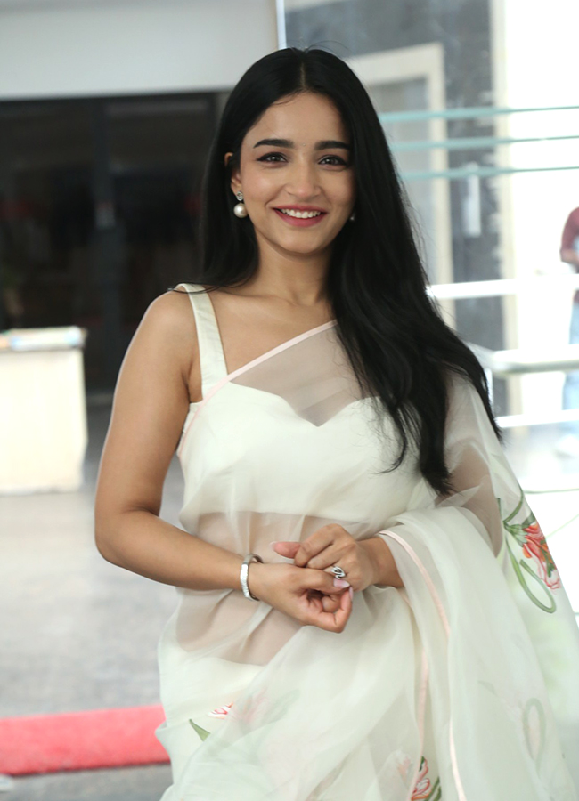 Actress_20Vishakha_20Dhiman_20Latest_20Exclusive_20Photos__20_288_29.jpg 8
