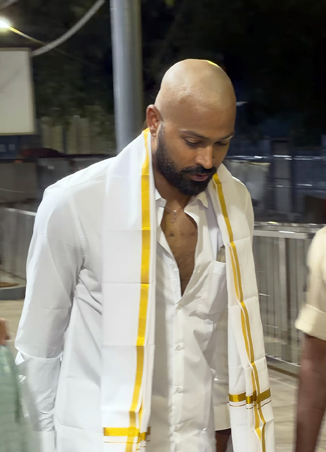 Hardik_20Pandya_20_284_29.jpg 4