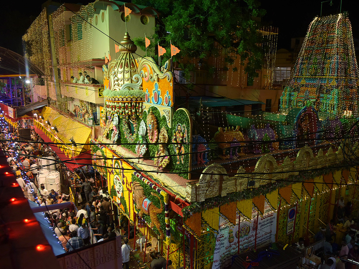 Mahankali-Temple-Lighting-_288_29.jpg 8