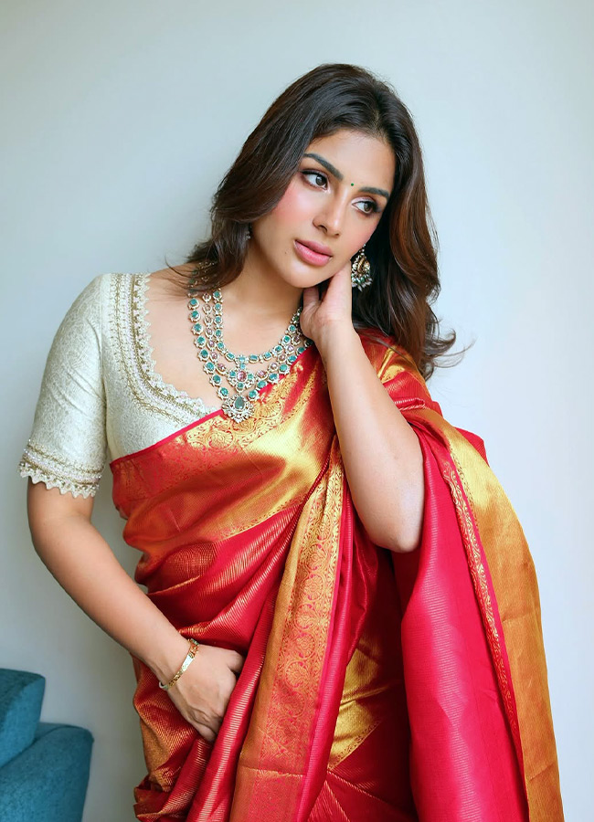 Samyuktha_20_284_29.jpg 4