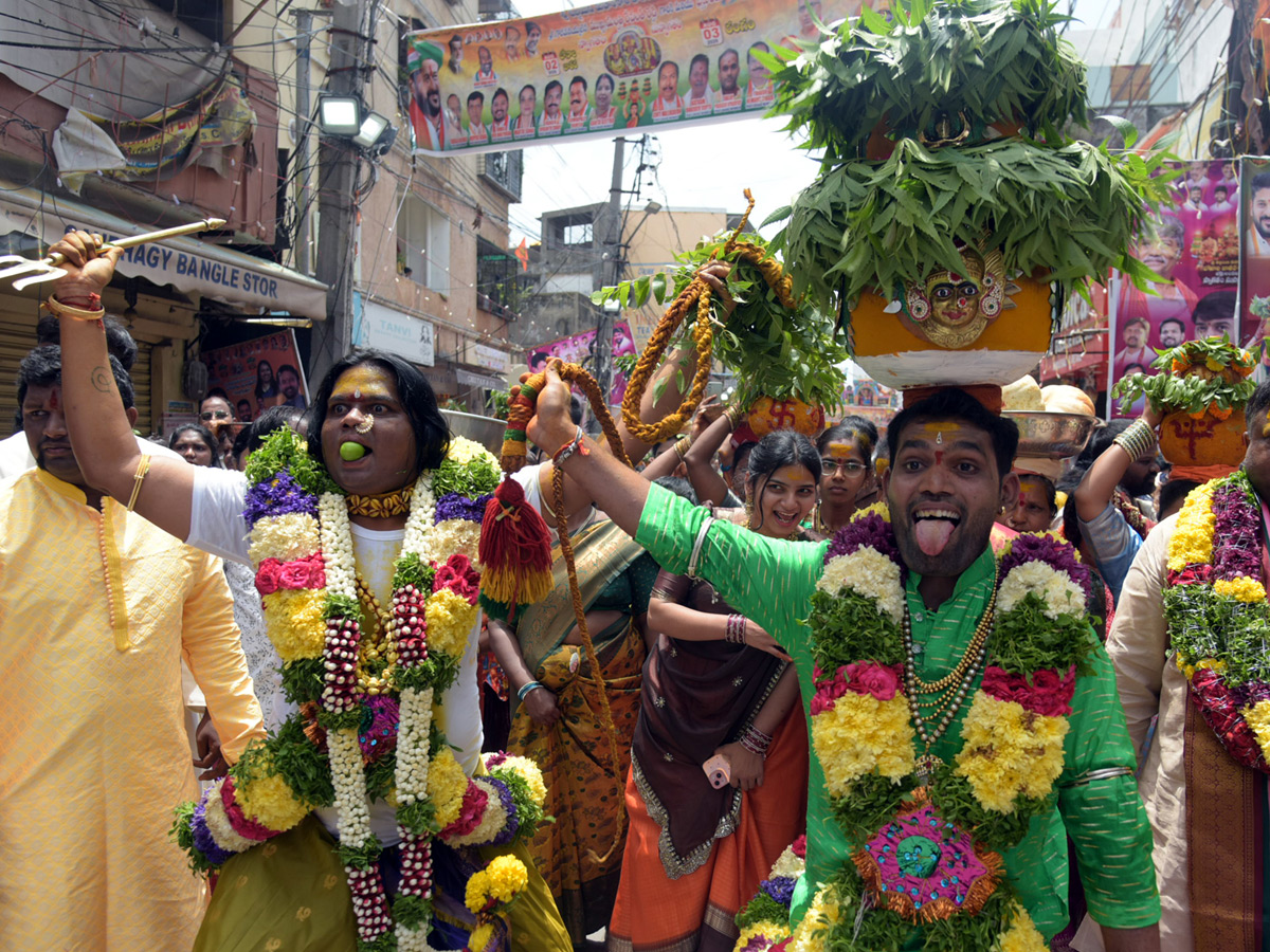 Secunderabad_20Ujjaini_20Mahankali_20Bonalu_20Photos_20_2835_29.jpg 29