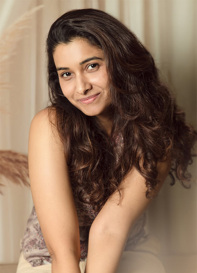 Actress_20Priya_20Bhavani_20Shankar_20In_20Irumudi_20Movie_20HD_20Photos__20_285_29.jpg 5