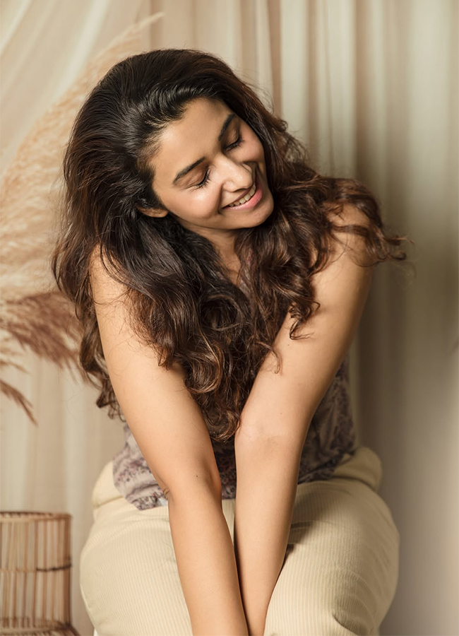 Actress_20Priya_20Bhavani_20Shankar_20In_20Irumudi_20Movie_20HD_20Photos__20_286_29.jpg 6