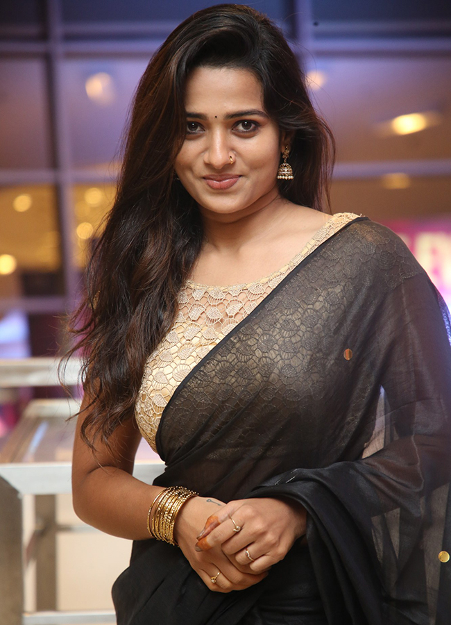 Actress_20Rekha_20Nirosha_20At_20KJQ_20Pre_20Release_20Event__20_286_29.jpg 6