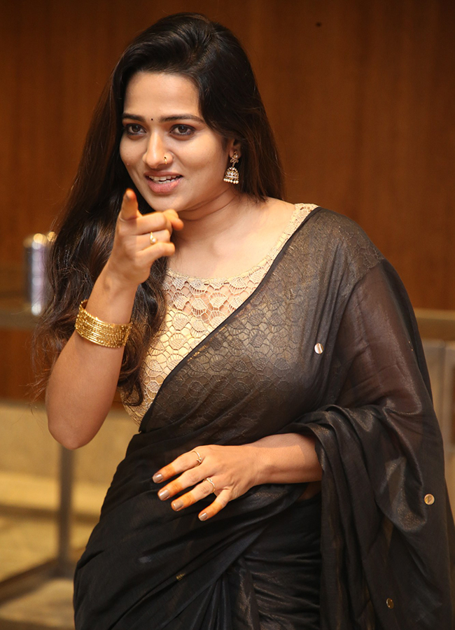 Actress_20Rekha_20Nirosha_20At_20KJQ_20Pre_20Release_20Event__20_289_29.jpg 9