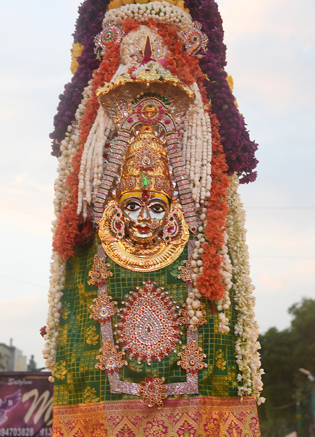 Ashadam_20Bonalu_202026_20Festival_20in_20Hyderabad_20Photos__20_2812_29.jpg 12