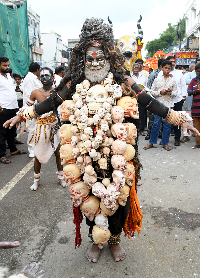 Ashadam_20Bonalu_202026_20Festival_20in_20Hyderabad_20Photos__20_2819_29.jpg 19