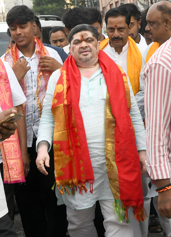 Ashadam_20Bonalu_202026_20Festival_20in_20Hyderabad_20Photos__20_2827_29.jpg 27