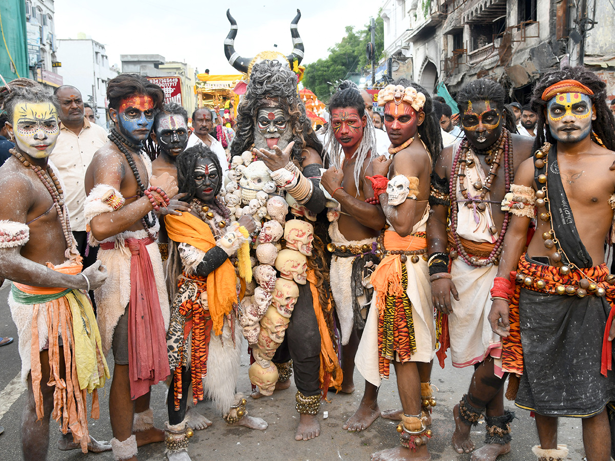 Ashadam_20Bonalu_202026_20Festival_20in_20Hyderabad_20Photos__20_2828_29.jpg 28