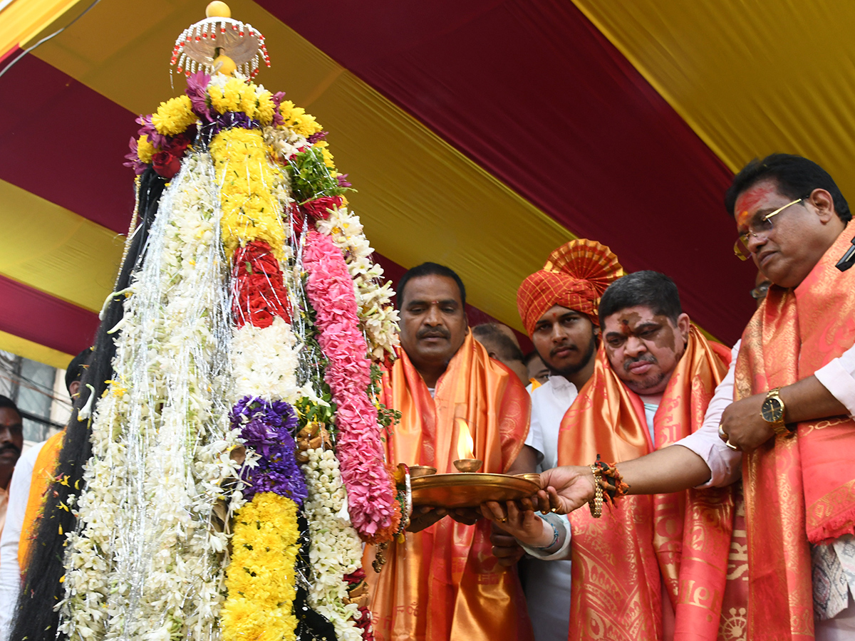 Ashadam_20Bonalu_202026_20Festival_20in_20Hyderabad_20Photos__20_282_29.jpg 2