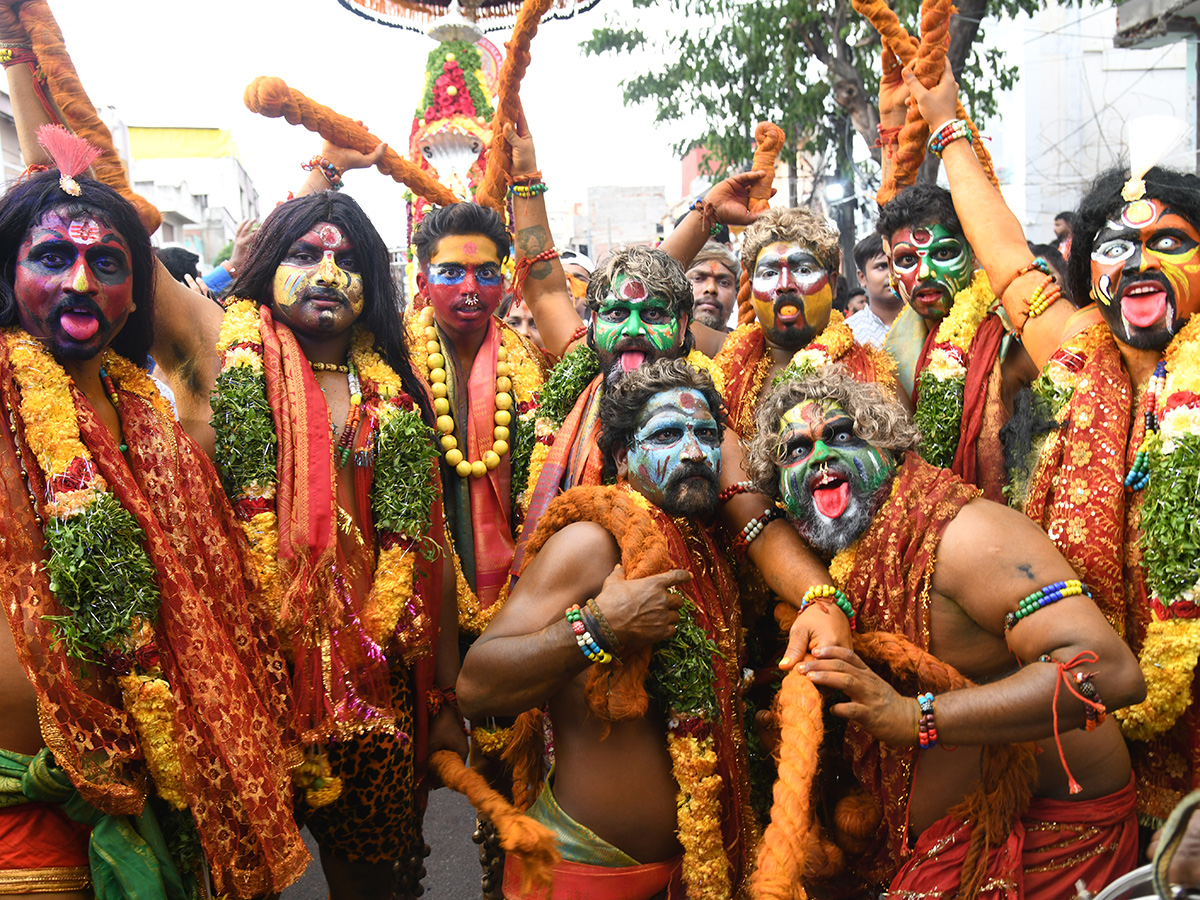 Ashadam_20Bonalu_202026_20Festival_20in_20Hyderabad_20Photos__20_287_29.jpg 7