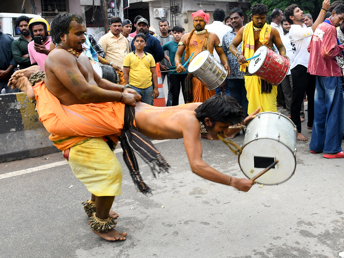 Ashadam_20Bonalu_202026_20Festival_20in_20Hyderabad_20Photos__20_288_29.jpg 8