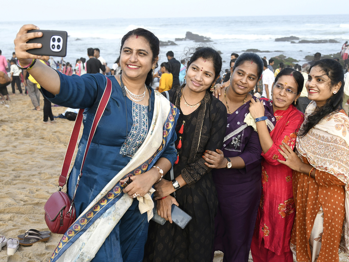 Friendship_20Day_20Celebrations_20RK_20Beach_20Visakhapatnam__20_2814_29.jpg 14