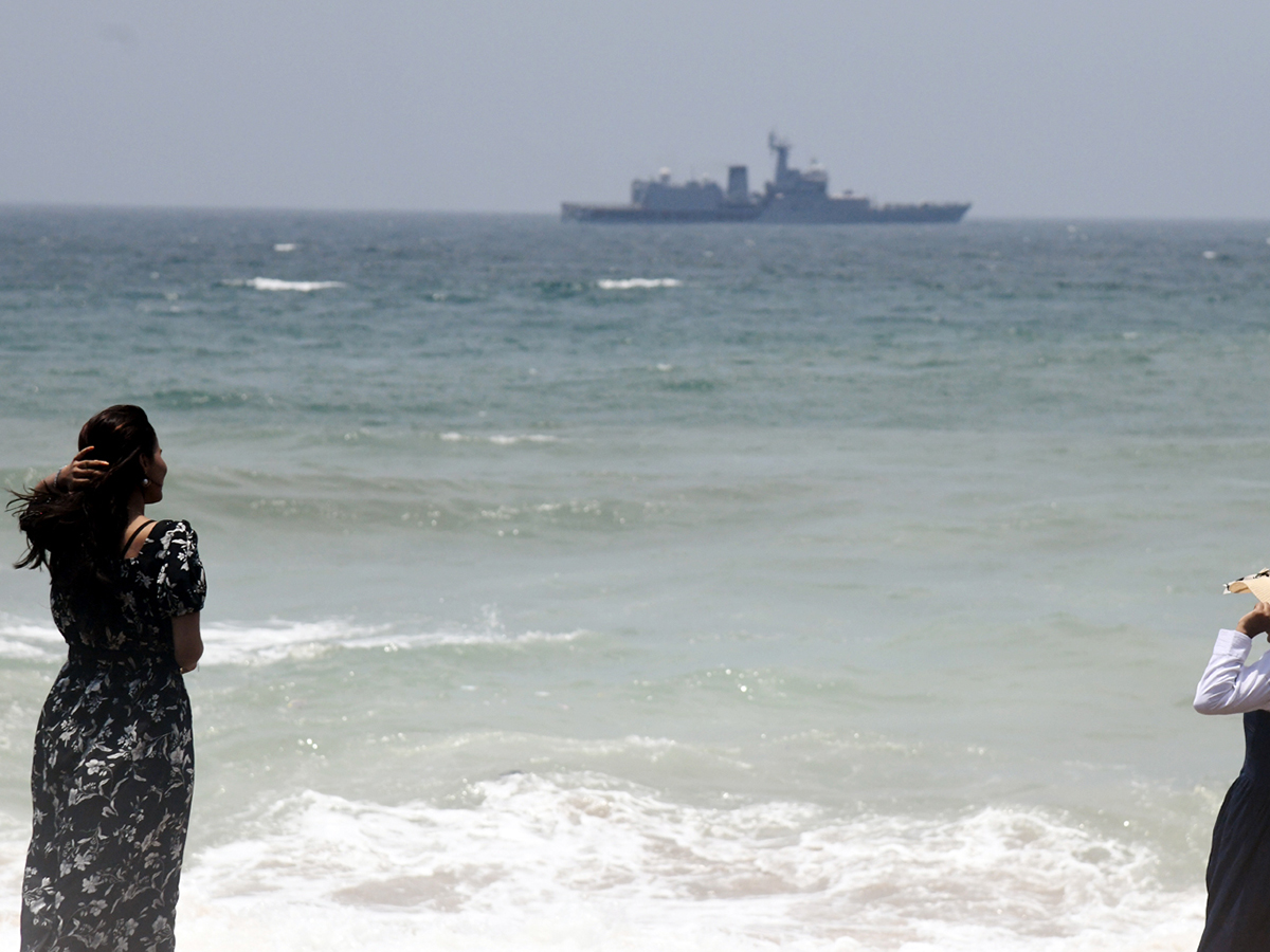 Friendship_20Day_20Celebrations_20RK_20Beach_20Visakhapatnam__20_284_29.jpg 4