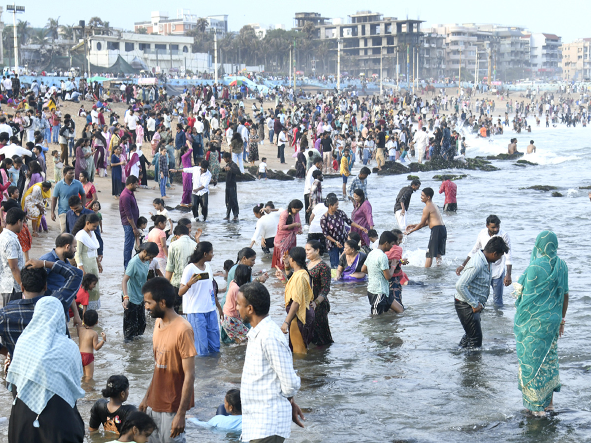 Friendship_20Day_20Celebrations_20RK_20Beach_20Visakhapatnam__20_286_29.jpg 6