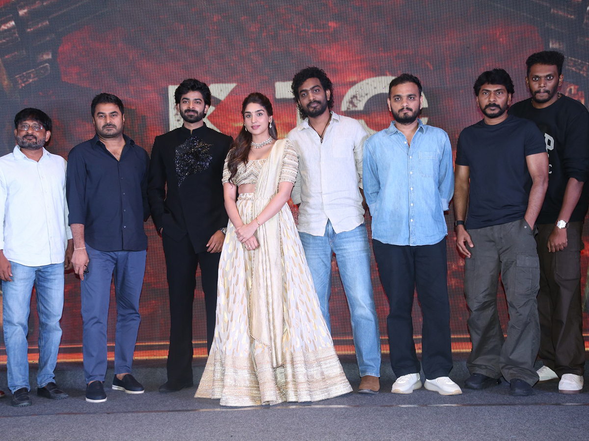 KJQ_20Movie_20Pre_20Release_20Function_20HD_20Photos__20_284_29.jpg 4