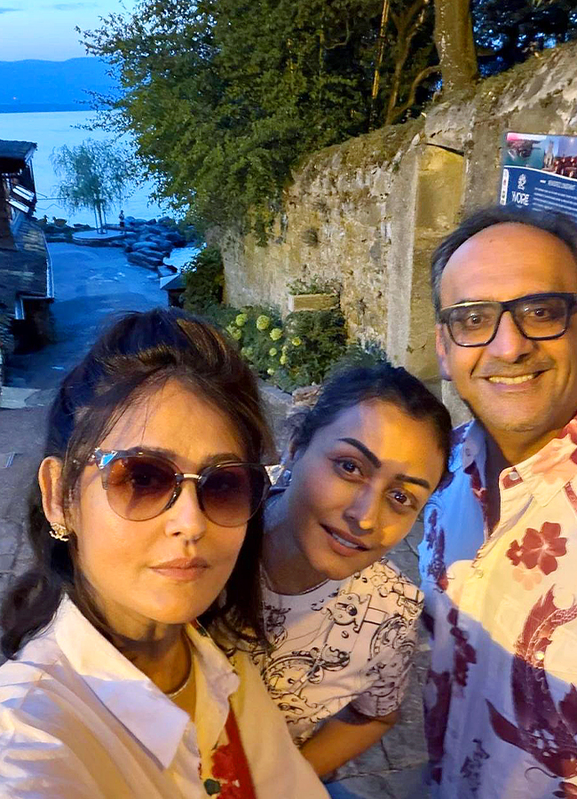 Namrata_20Shirodkar_20_2815_29_0.jpg 15