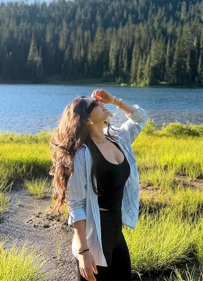Ruhani_20Sharma_20_287_29.jpg 7