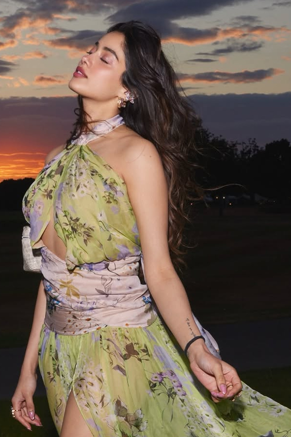 Actress_20Jhanvi_20kapoor_20latest_20Stunning_20Photos_20_287_29.jpg 8