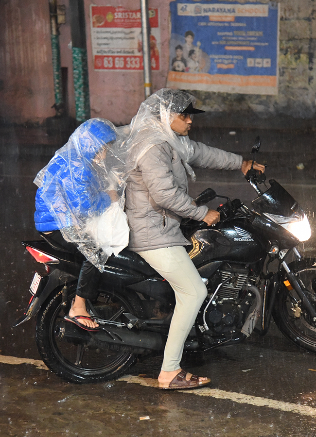Heavy_20Rain_20Lashes_20Hyderabad_20Photos__20_2820_29.jpg 20