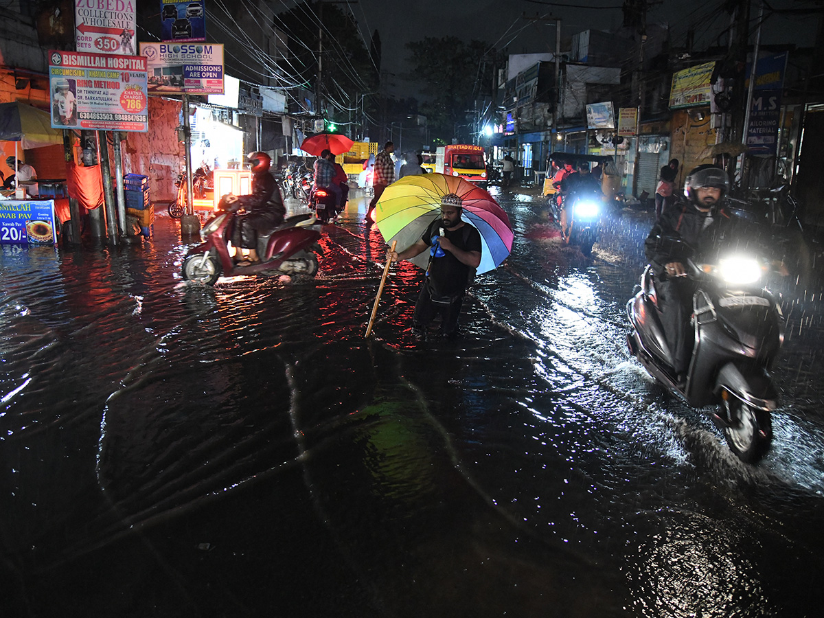 Heavy_20Rain_20Lashes_20Hyderabad_20Photos__20_282_29.jpg 2