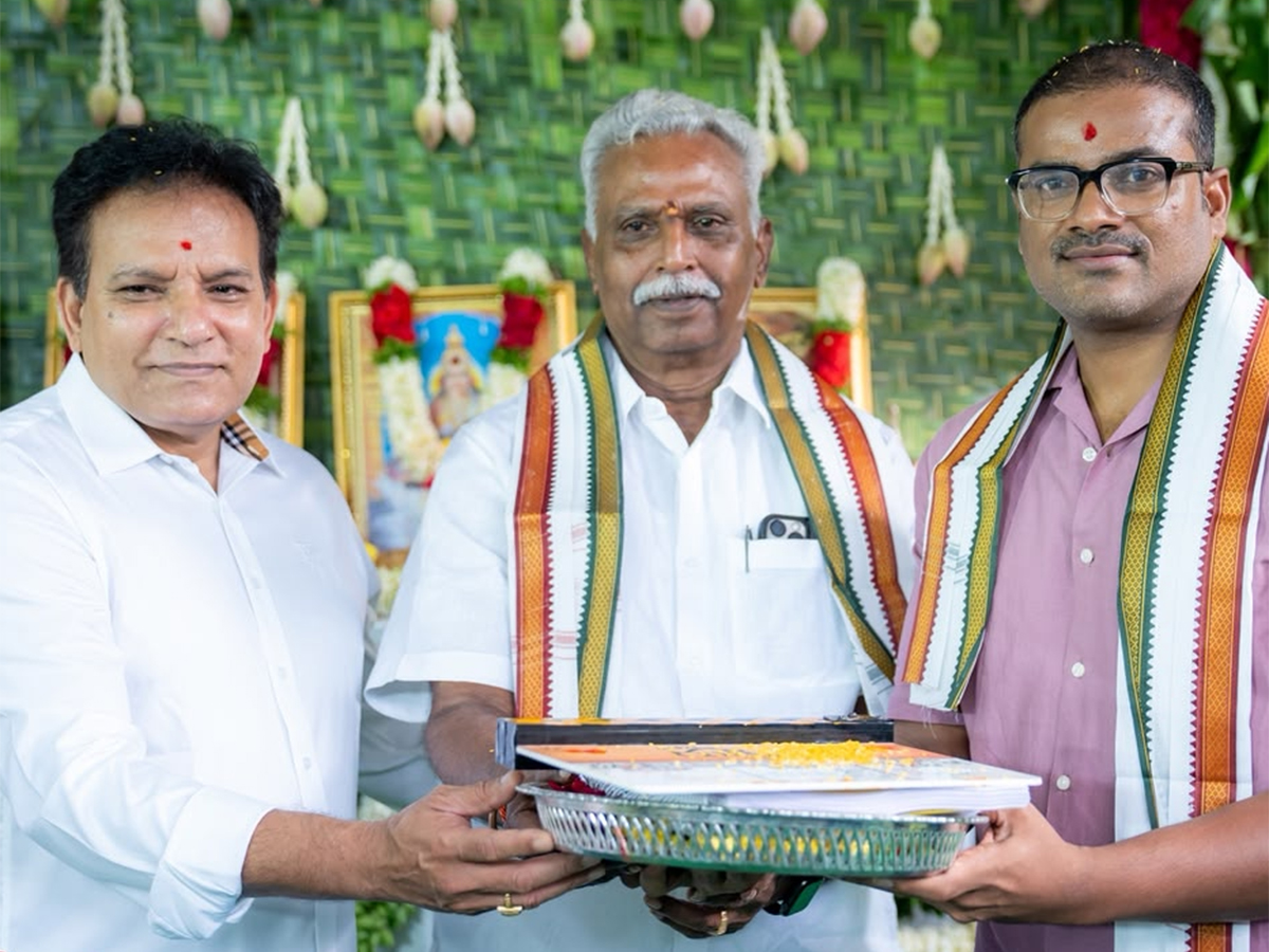 Nithiin_20Alias_20Rukmini_20Movie_20Opening_20Pooja_20Ceremony_20HD_20Photos__20_286_29.jpg 6