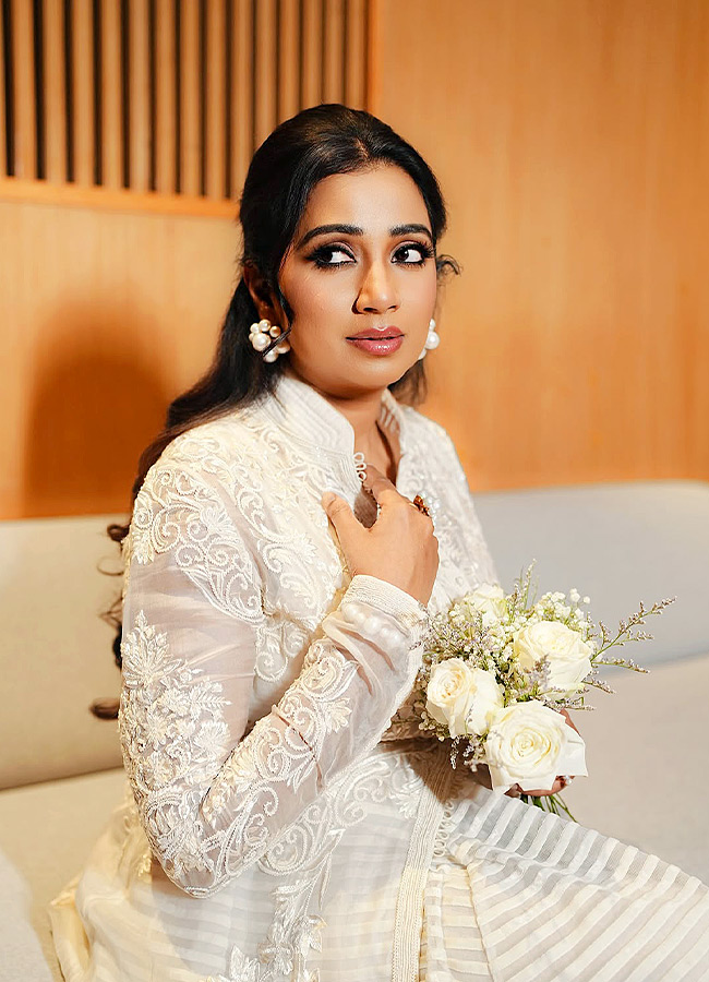 Shreya_20Ghoshal_20_283_29.jpg 3