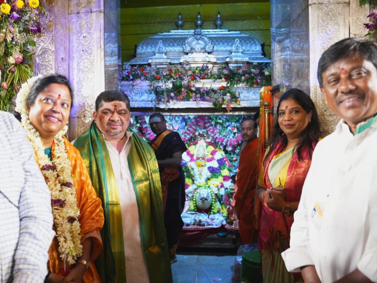 Ujjaini_20Mahankali_20Bonalu_202026_20in_20Secunderabad_20HD_20Photos__20_2815_29.jpg 15