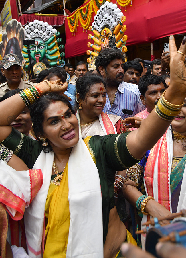 Ujjaini_20Mahankali_20Bonalu_202026_20in_20Secunderabad_20HD_20Photos__20_2820_29.jpg 20
