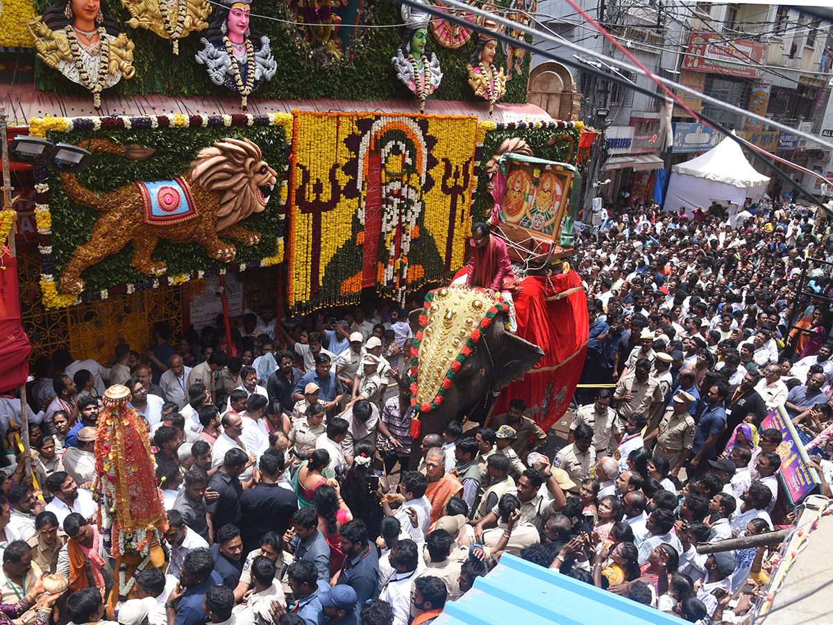 Ujjaini_20Mahankali_20Bonalu_202026_20in_20Secunderabad_20HD_20Photos__20_288_29.jpg 8