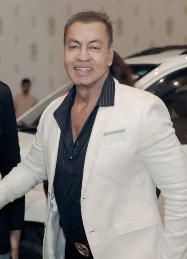 Actor_20Pradeep_20Ram_20Singh_20Rawat_20Rare_20And_20Unseen_20Photos_20Viral__20_2816_29.jpg 16