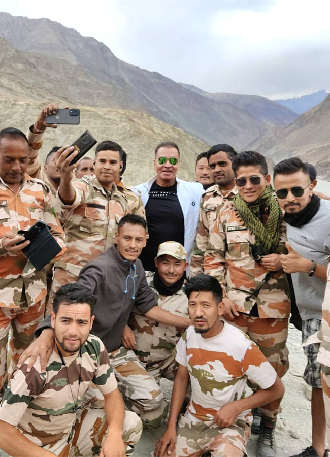Actor_20Pradeep_20Ram_20Singh_20Rawat_20Rare_20And_20Unseen_20Photos_20Viral__20_2822_29.jpg 22