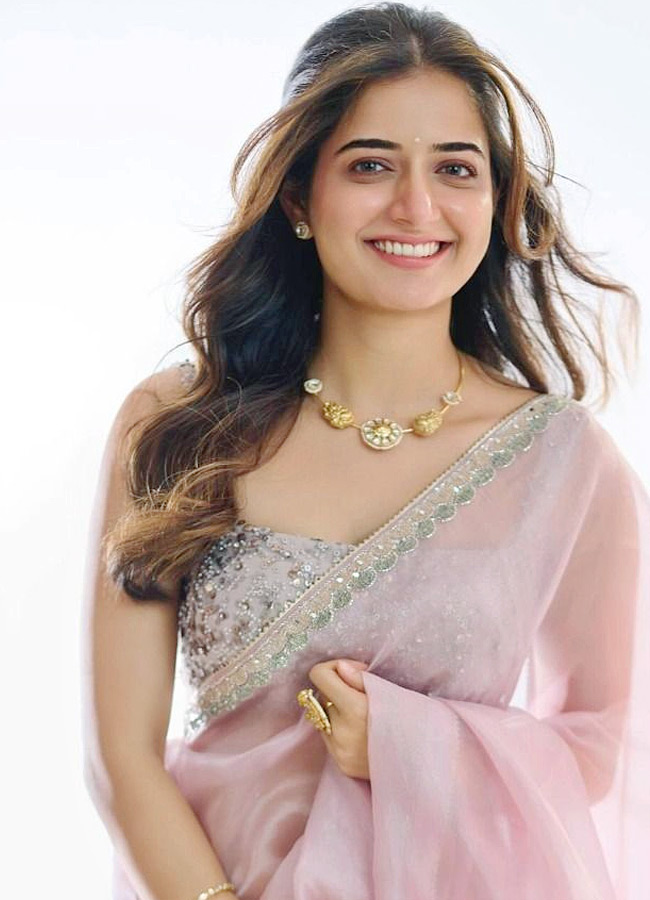 Ashika_20Ranganath_20_2814_29.jpg 13