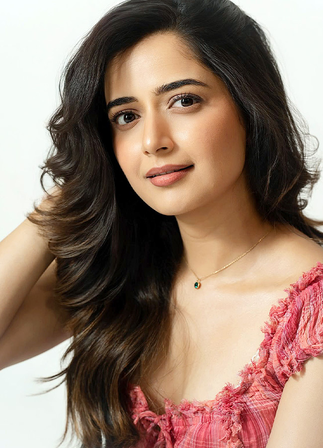 Ashika_20Ranganath_20_282_29.jpg 2