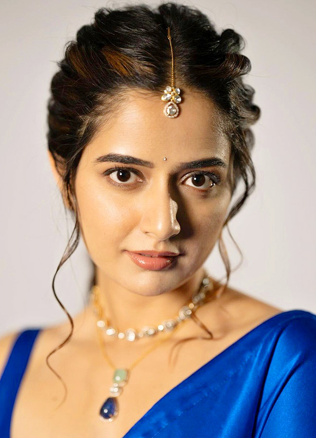 Ashika_20Ranganath_20_283_29.jpg 3