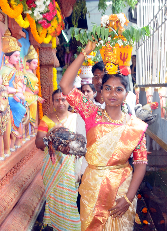 Bonalu_202026_20Celebrations_20Mahbubnagar_20Telangana__20_2814_29.jpg 14
