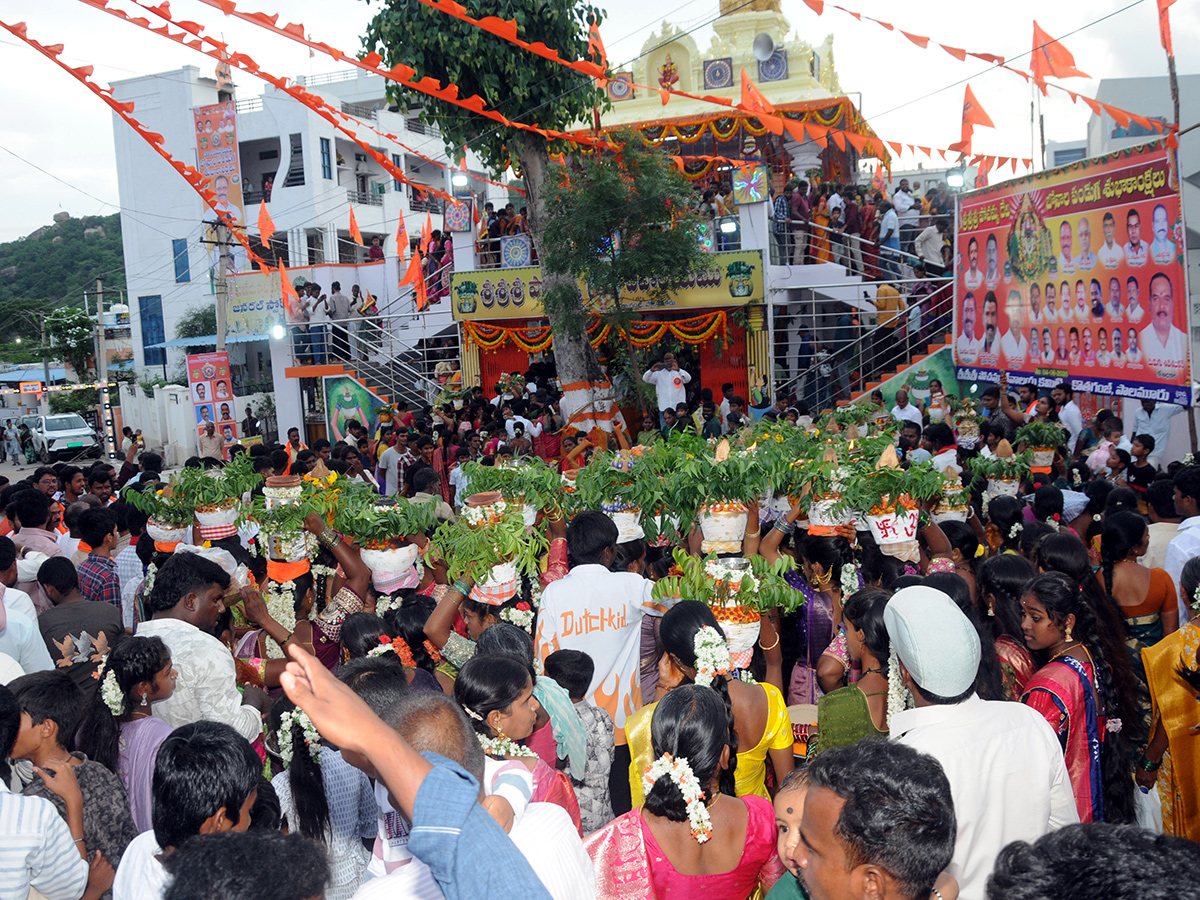 Bonalu_202026_20Celebrations_20Mahbubnagar_20Telangana__20_2822_29.jpg 22