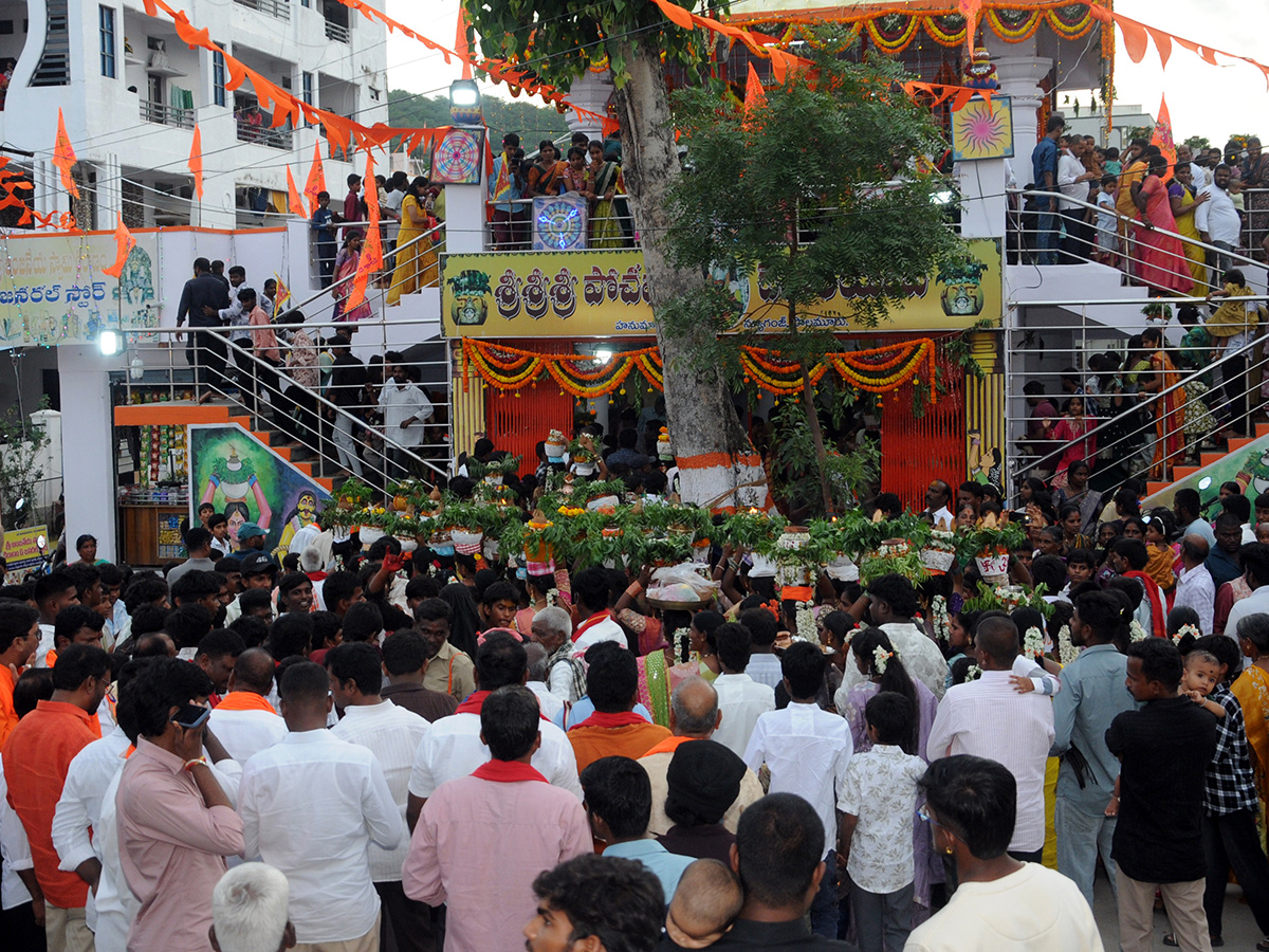 Bonalu_202026_20Celebrations_20Mahbubnagar_20Telangana__20_2824_29.jpg 24