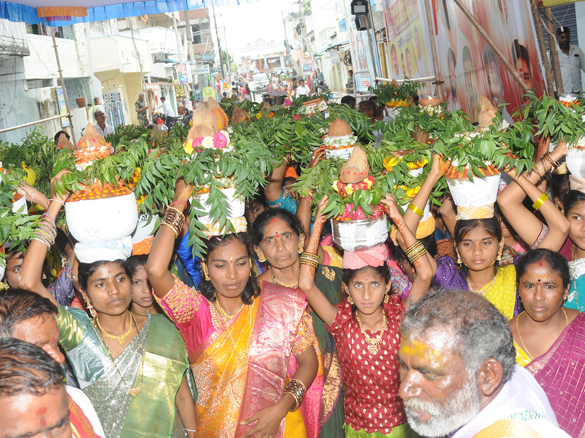 Bonalu_202026_20Celebrations_20Mahbubnagar_20Telangana__20_285_29.jpg 5