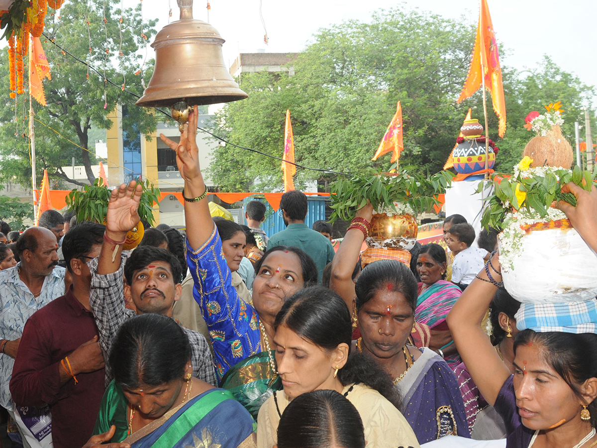 Bonalu_202026_20Celebrations_20Mahbubnagar_20Telangana__20_286_29.jpg 6